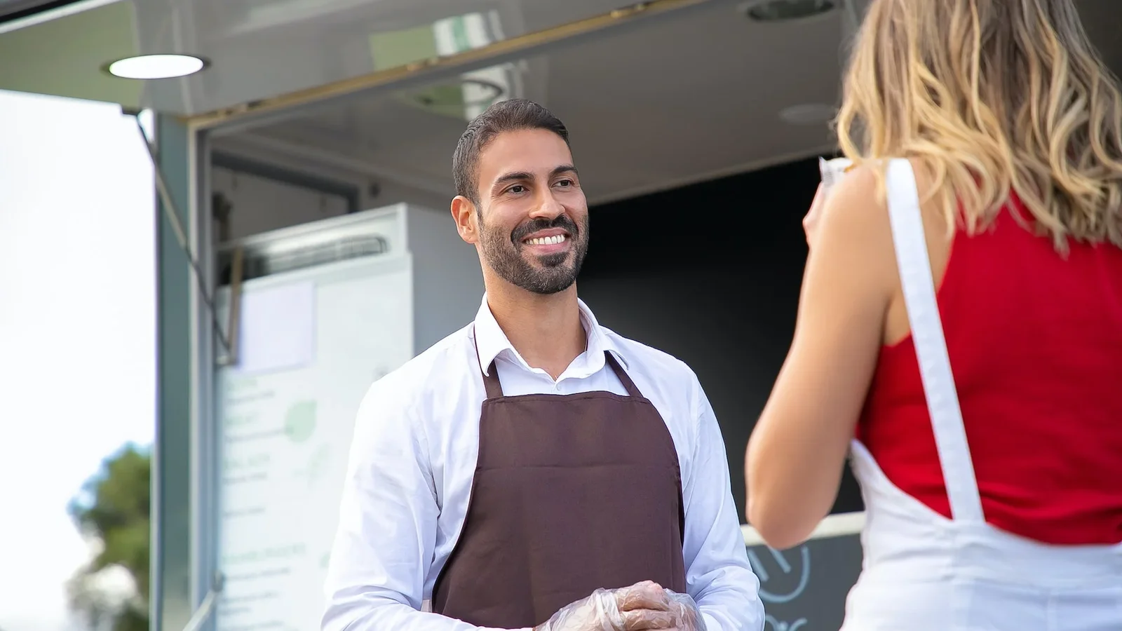 The Advantages of Using an Online Ordering System for Your Takeaway and Restaurant.